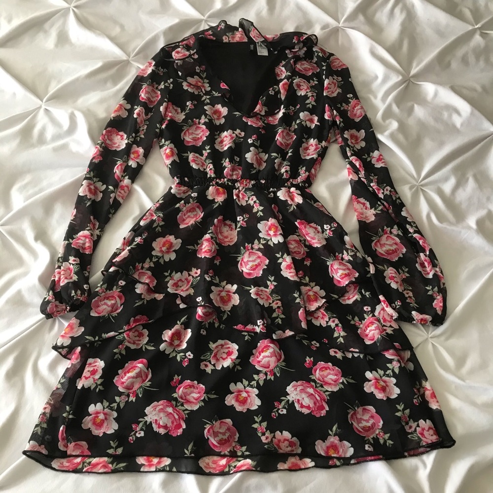 Black/Pink Floral Dress Size 2(US) Long Sleeve